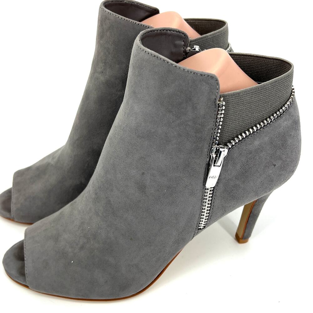 Marc Fisher Gray Suede Serenity Peep Toe Shoe Size 8